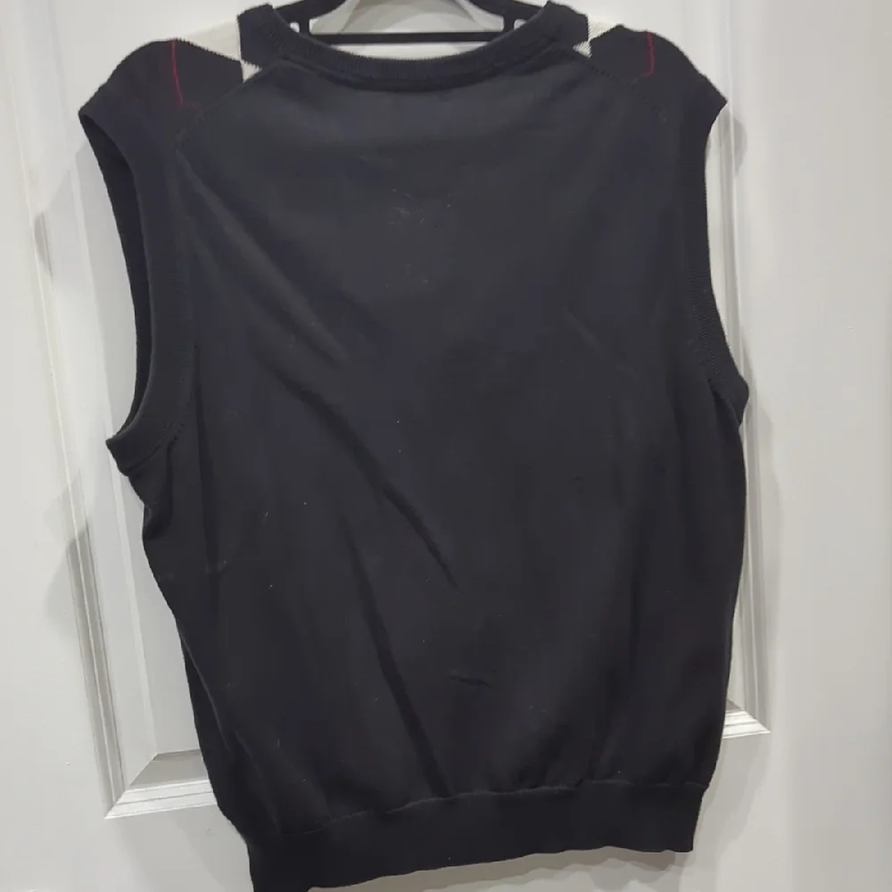 Croft & Barrow Black and White V-Neck Sweater - Picture 4 of 6